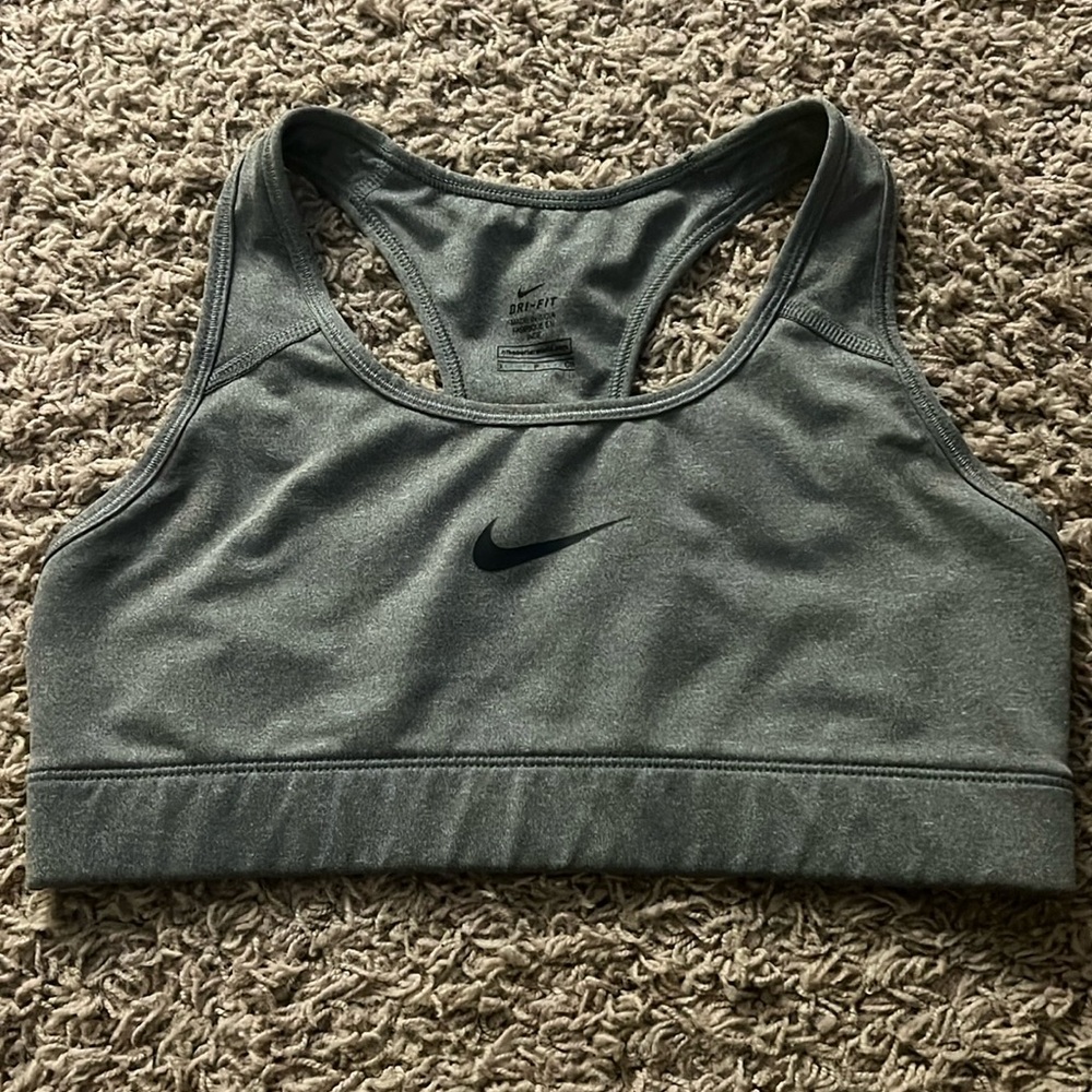New Women’s Nike Sports Bra